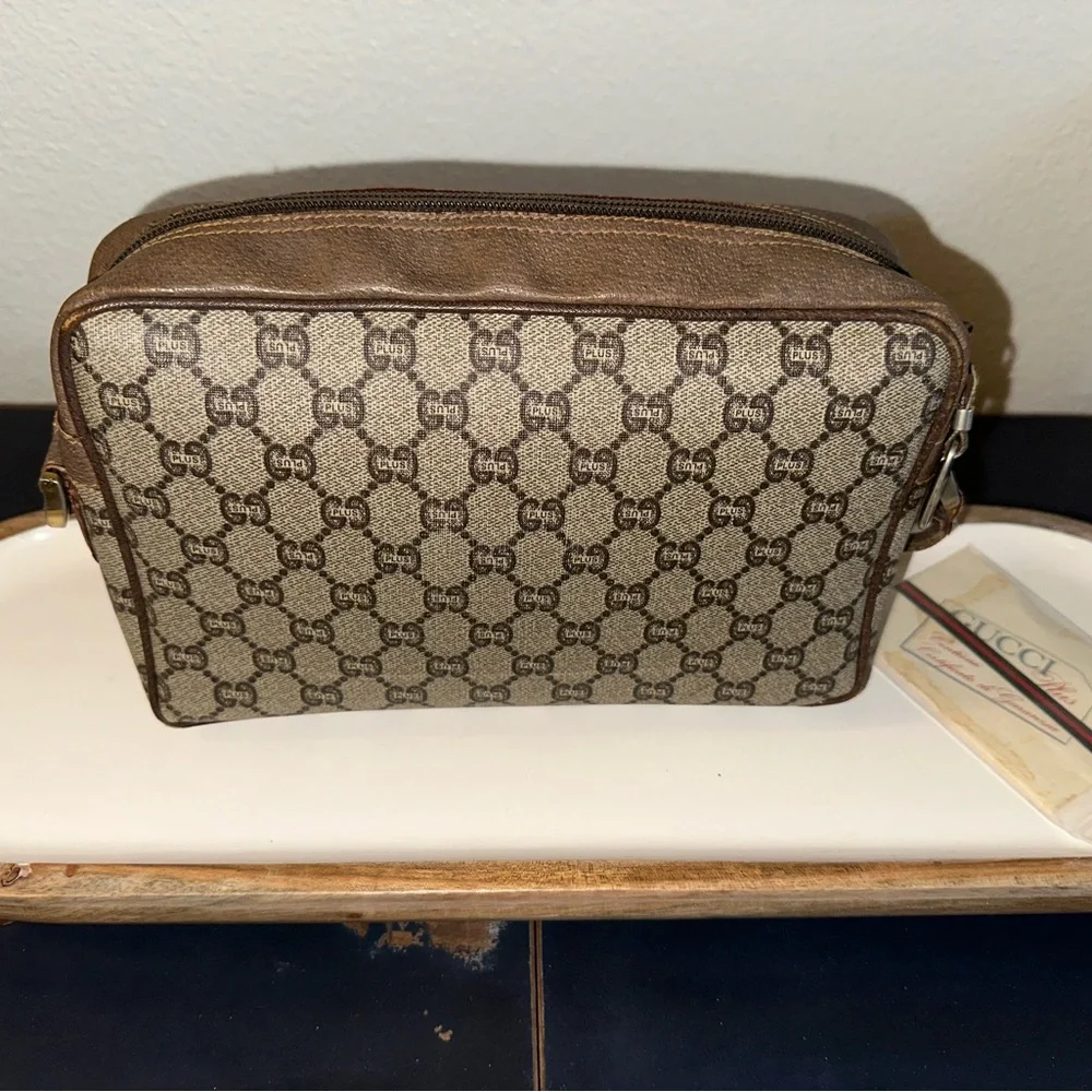 Gucci Plus Brown Monogram Crossbody Bag - Picture 3 of 7